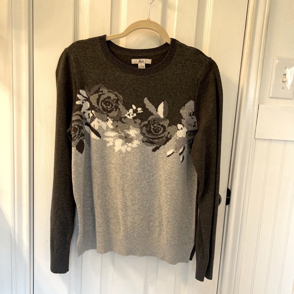 Bass Ladies pullover sweater